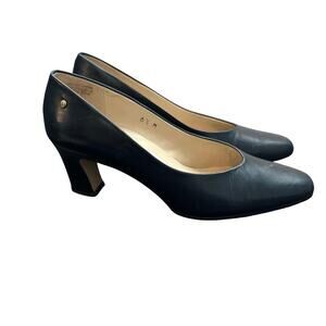 Etienne Aigner Taylor Heels Women's Size 6.5M Black Leather Pumps
